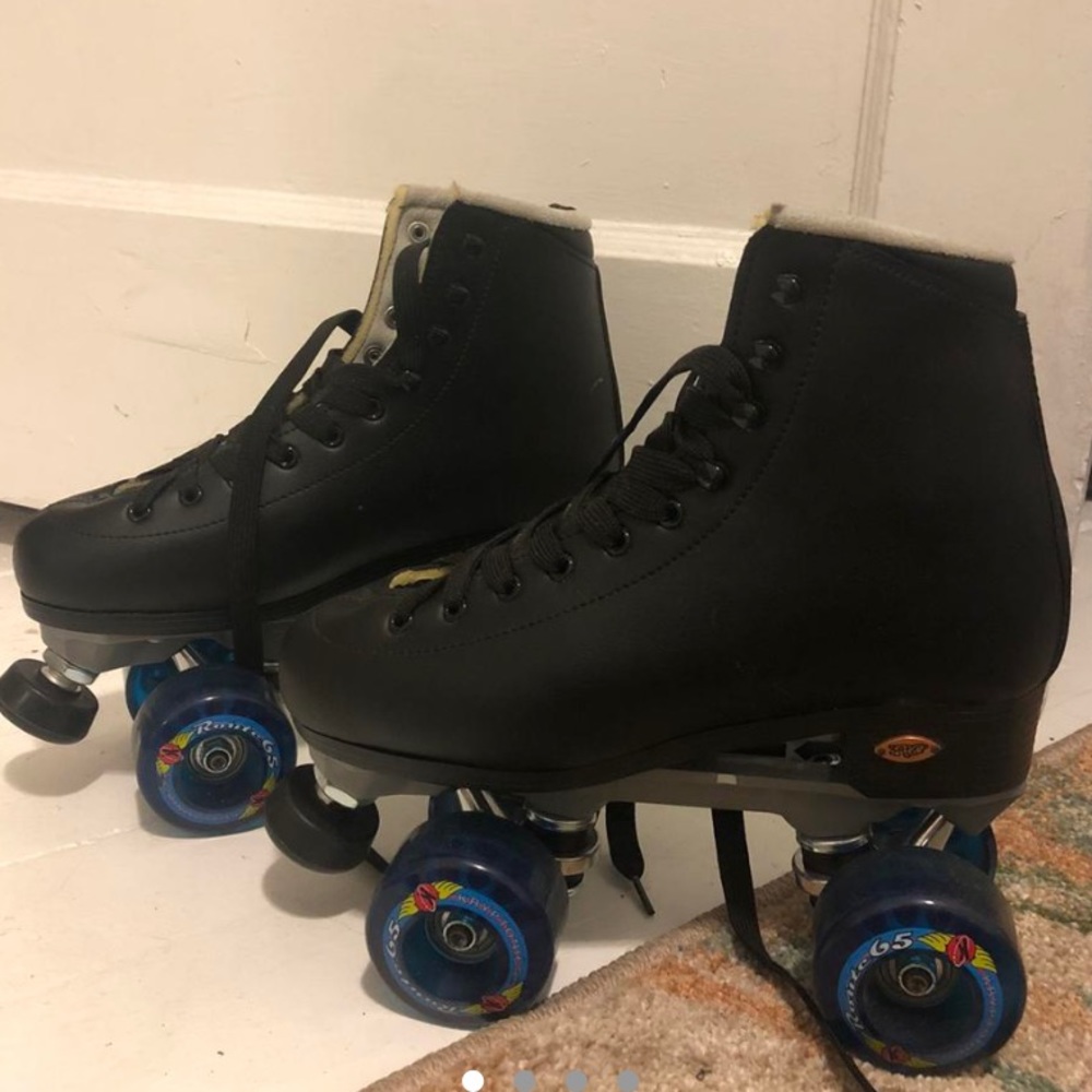 SURE GRIP FAME ROLLER SKATES (basically new)
